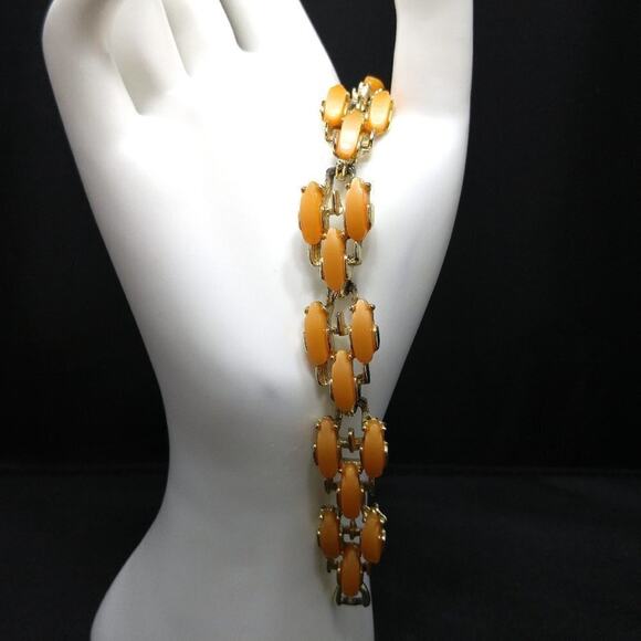 Moonglow Peach Lucite Bracelet, Gold Tone, 1950s, 7 Inches - Picture 1 of 8